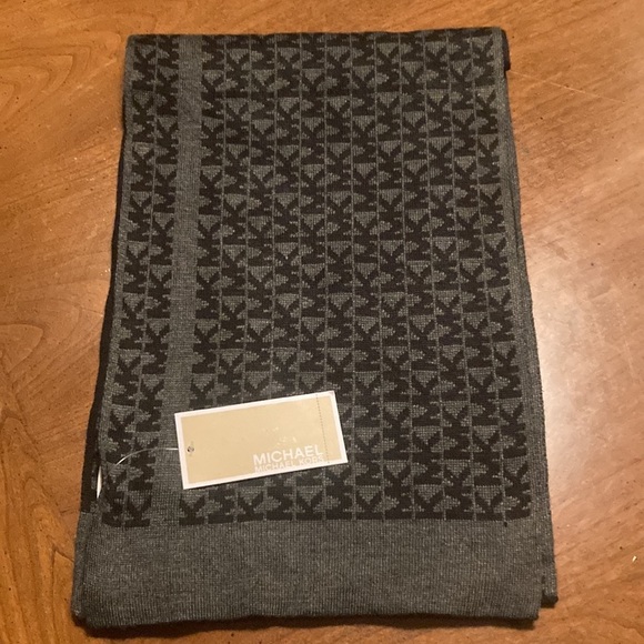 🌸NWT MICHAEL KORS Logo Scarf and Glove Set - OSFM - Picture 6 of 12